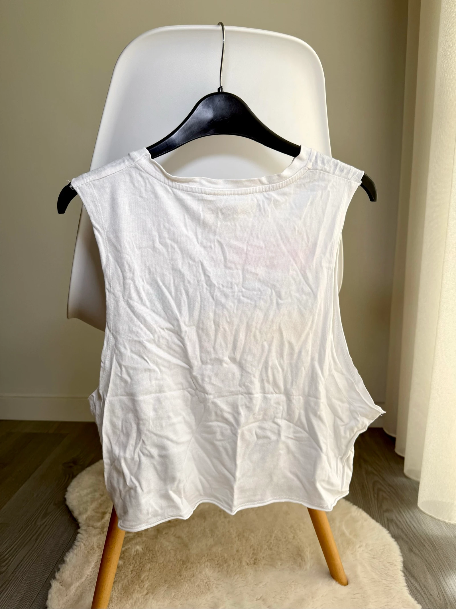Top cropped – photo 2